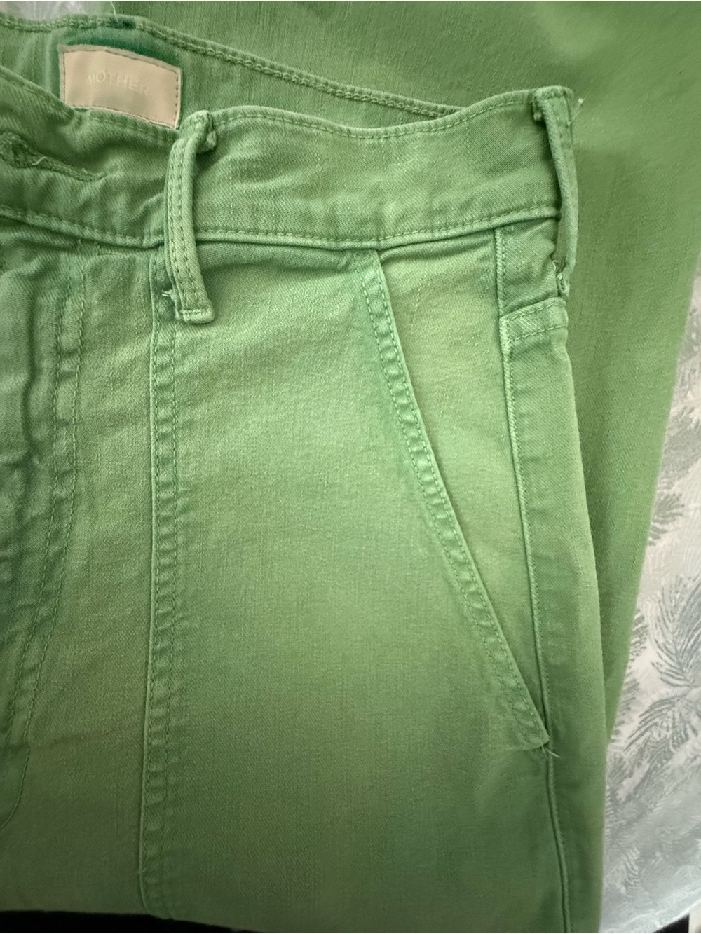 MOTHER Khaki Green Gathered Ankle Utility Jeans - Picture 5 of 6